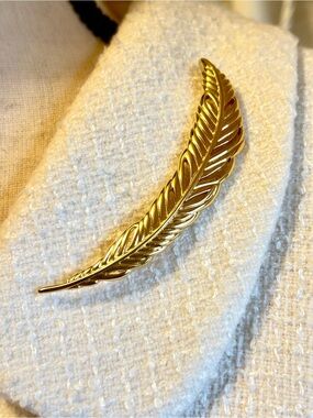 Vintage Monet Goldtone Feather Brooch • 1980s Filigree Pin